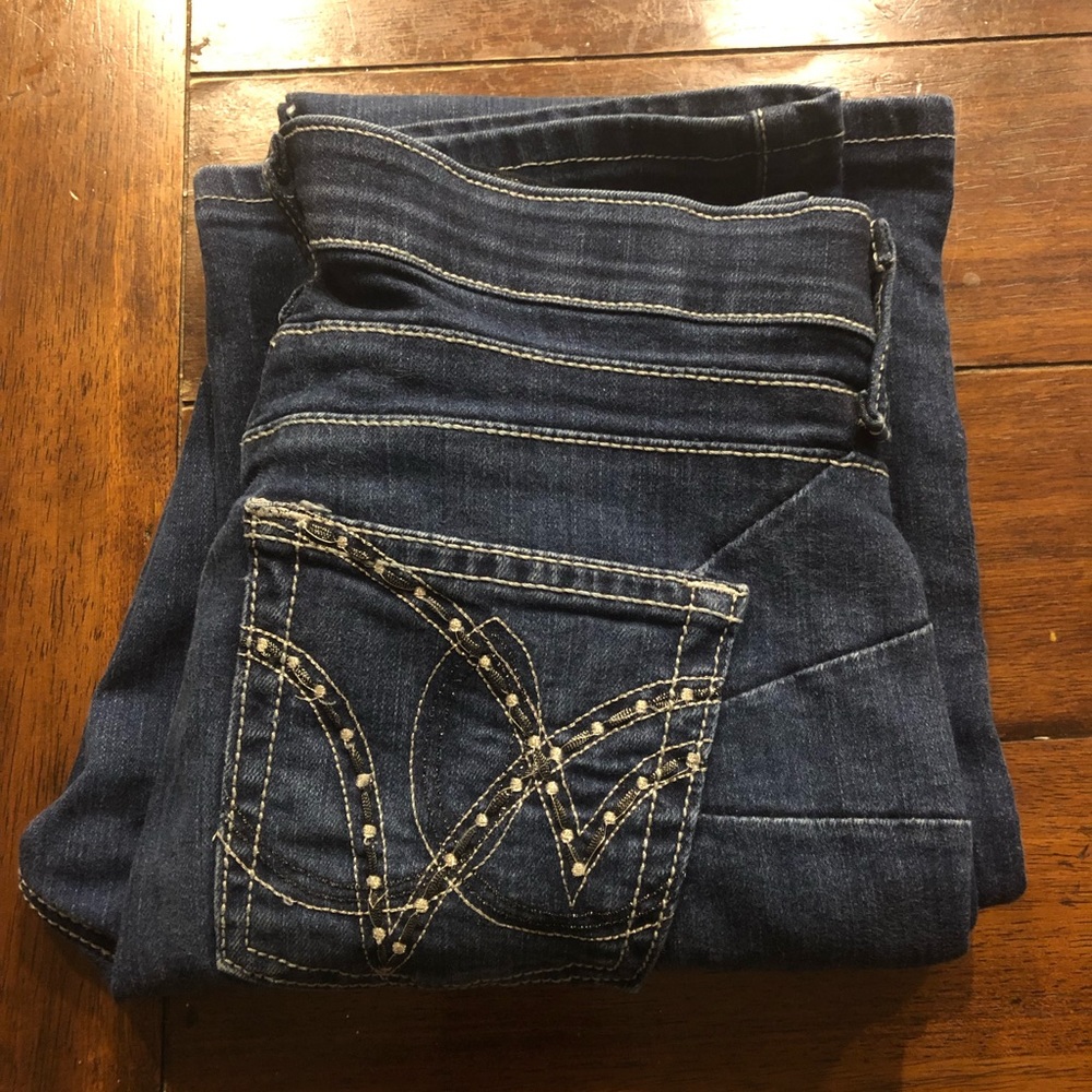 Wrangler Qbaby Booty Up boot cut jeans